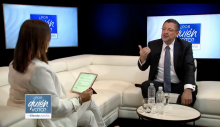 Fotografía del candidato presidencial Rodrigo Chaves siendo entrevistado en el programa de Por quién voto de Glenda Umaña.