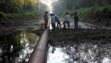 Fotografía del derrame de petróleo en el Amazonas peruano.